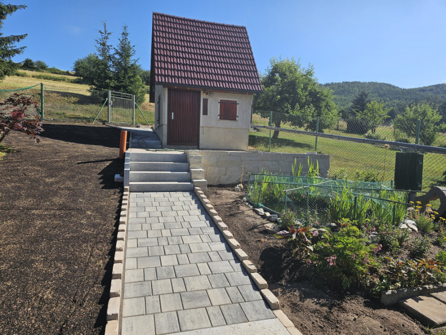 Garten- und Landschaftsbau Th. Wegener - Bad Liebenstein - Gartengestaltung mit Naturstein - individuelle Gartengestaltung